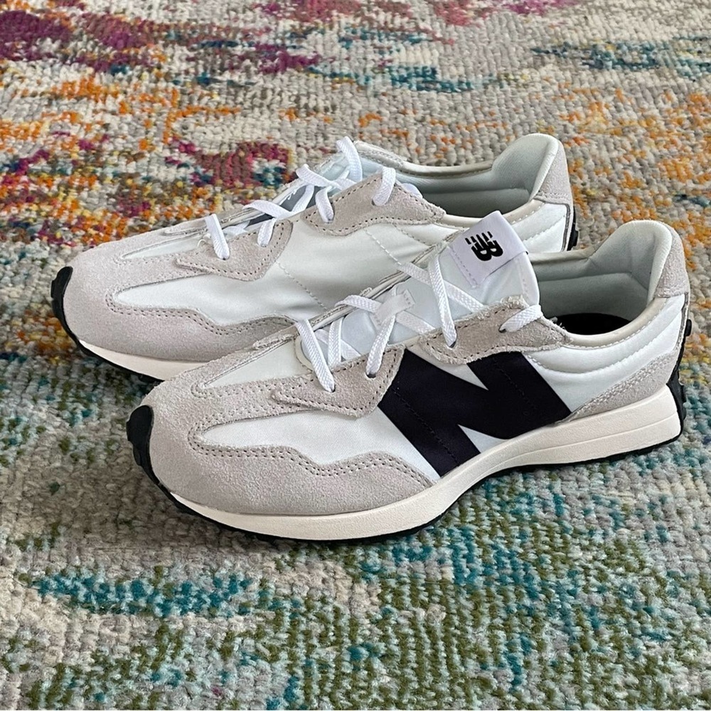 New Balance 327 Retro Sneakers Sea Salt Grey Black WOMEN'S 8 - Picture 2 of 13